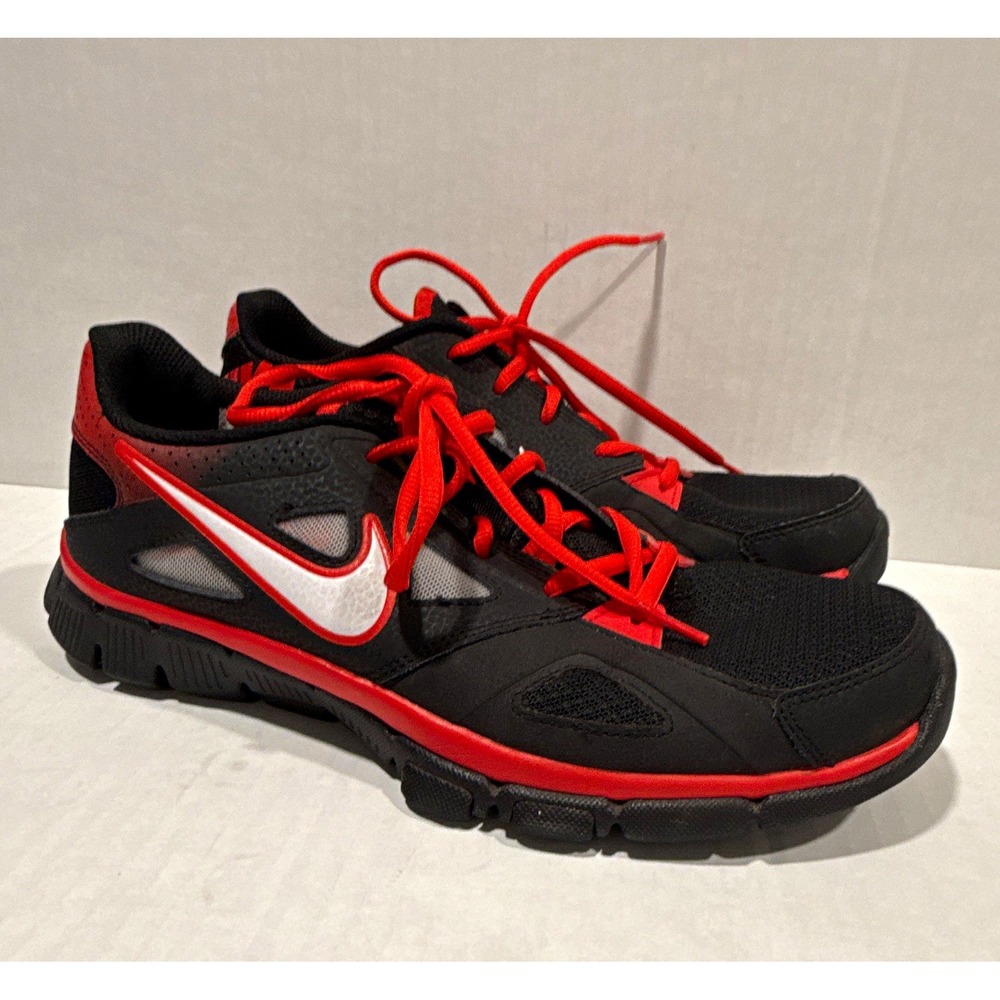 Nike Mens 8 Low Top Lace Up Athletic Sneaker Black/Red/White 599558-016